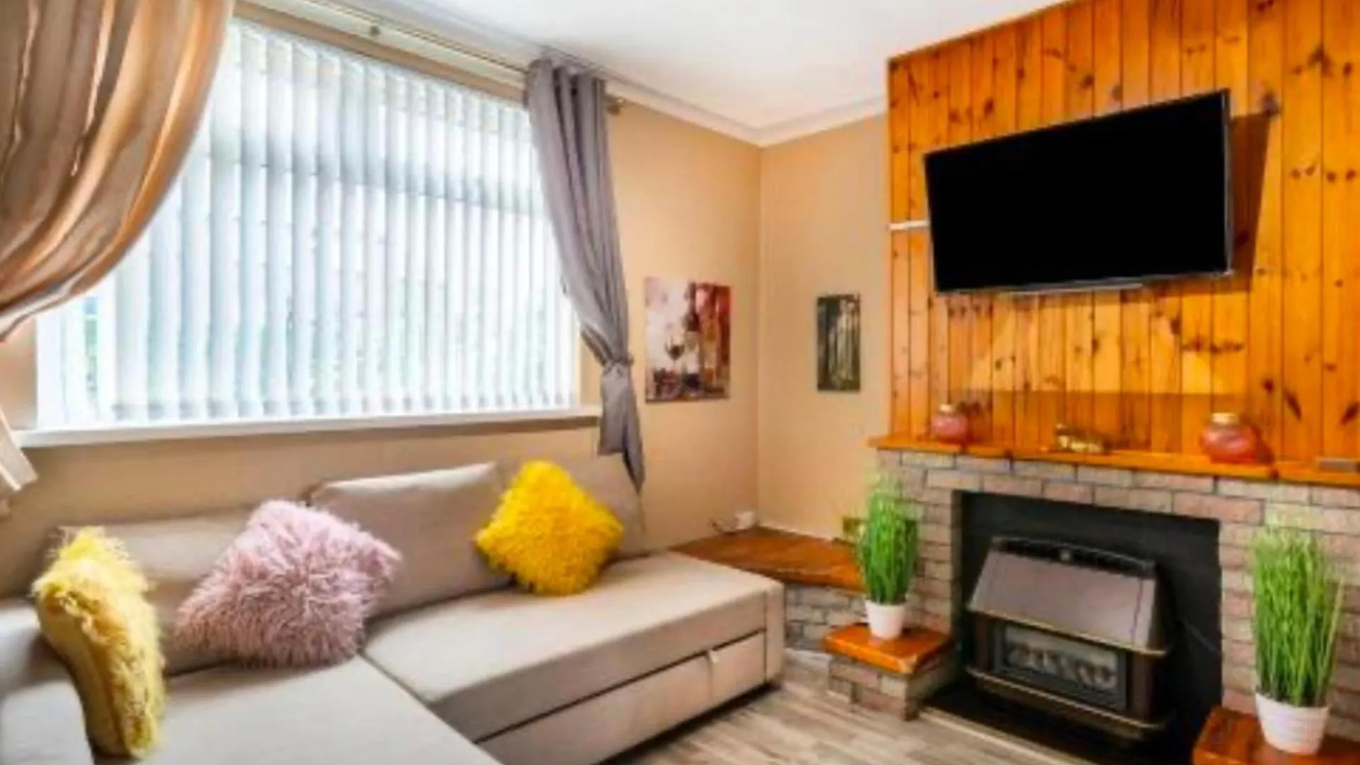 City Home 2Bed Wi-Fi Garage Parking Free Snacks location